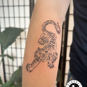 minimal_tattoo_logo_flat